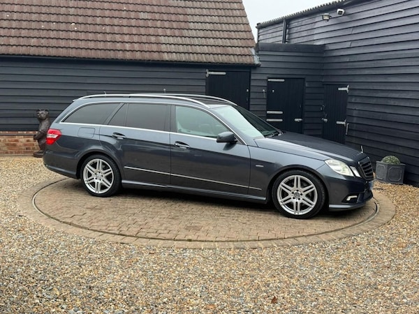 Used Mercedes-Benz E Class 2010 for sale - 76273976: Photo 20
