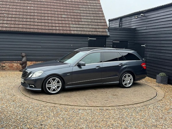 Used Mercedes-Benz E Class 2010 for sale - 76273976: Photo 6