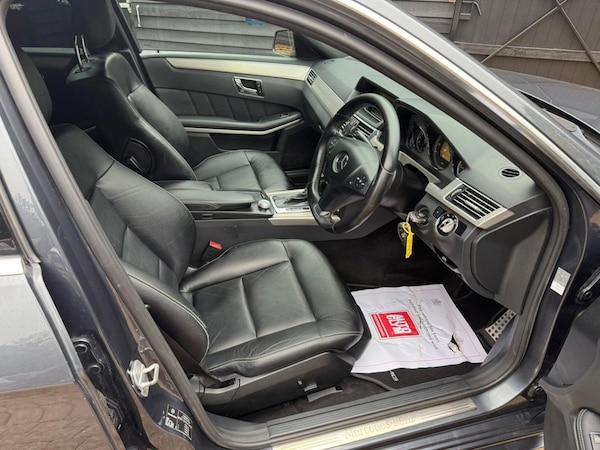 Used Mercedes-Benz E Class 2010 for sale - 76273976: Photo 9