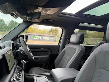 Used Land Rover Defender 2021 for sale - 78288387: Photo