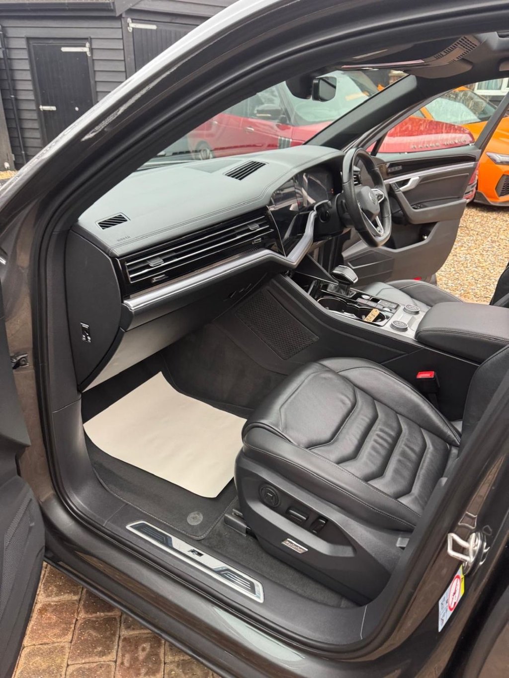 Used Volkswagen Touareg 2020 for sale - 76591121: Photo 16