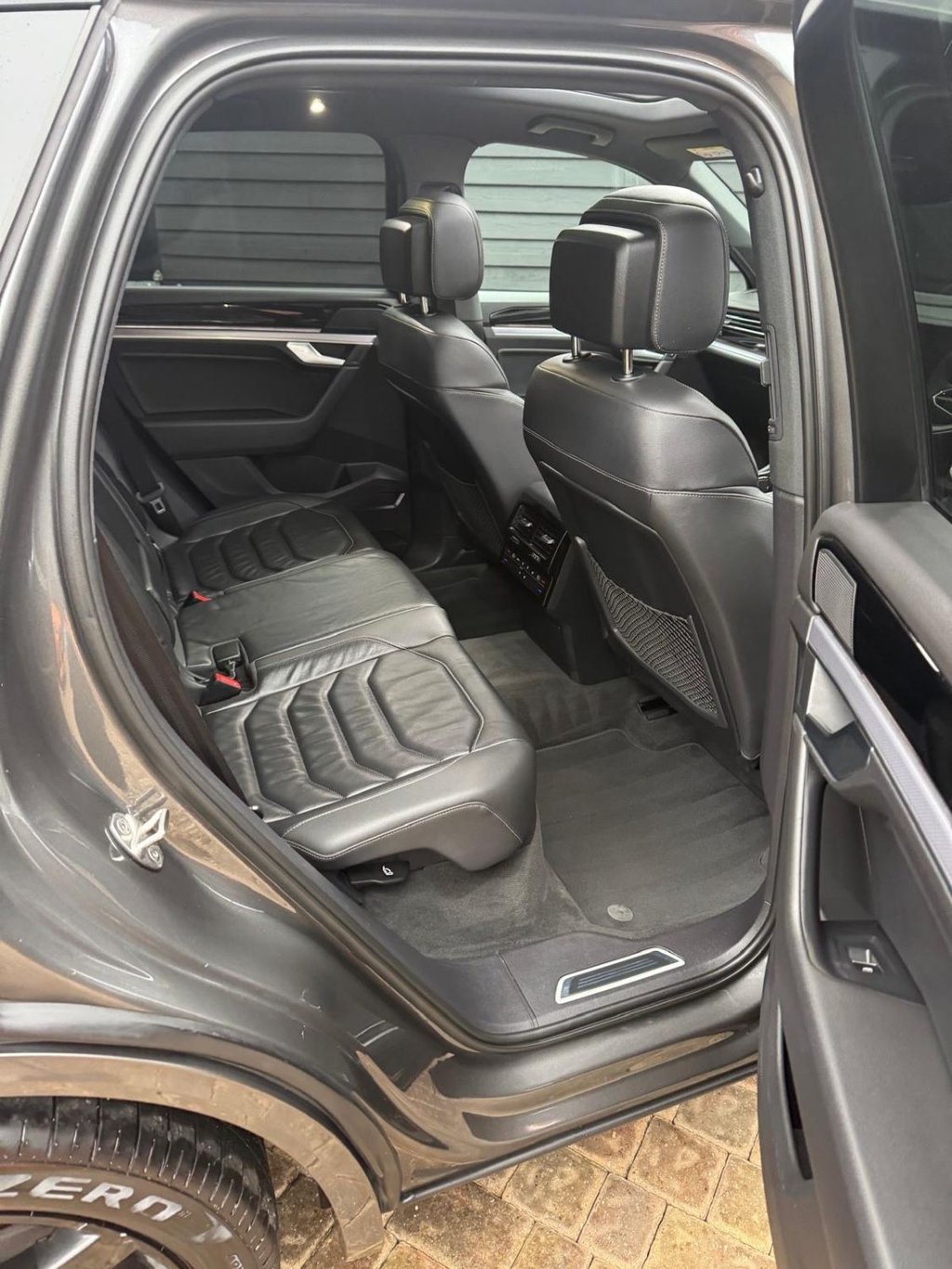 Used Volkswagen Touareg 2020 for sale - 76591121: Photo 17