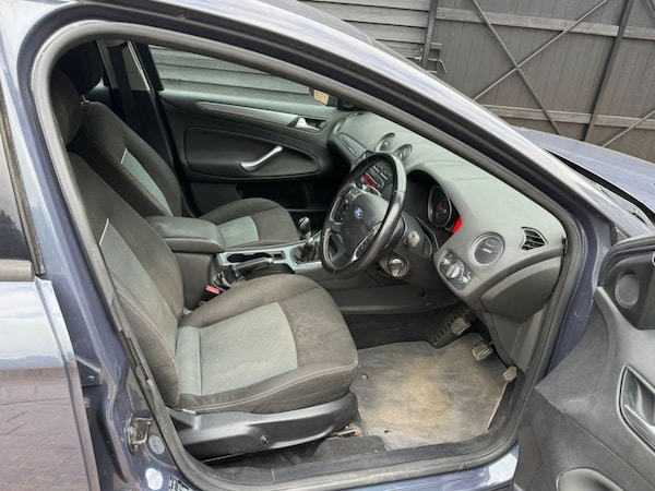 Used Ford Mondeo 2011 for sale - 76098232: Photo 9
