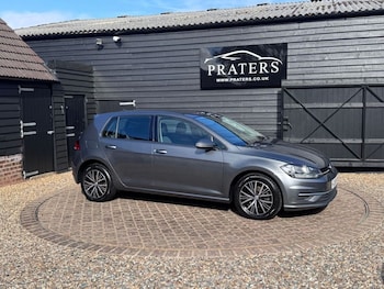 Used Volkswagen Golf 2018 for sale - 78377237: Photo