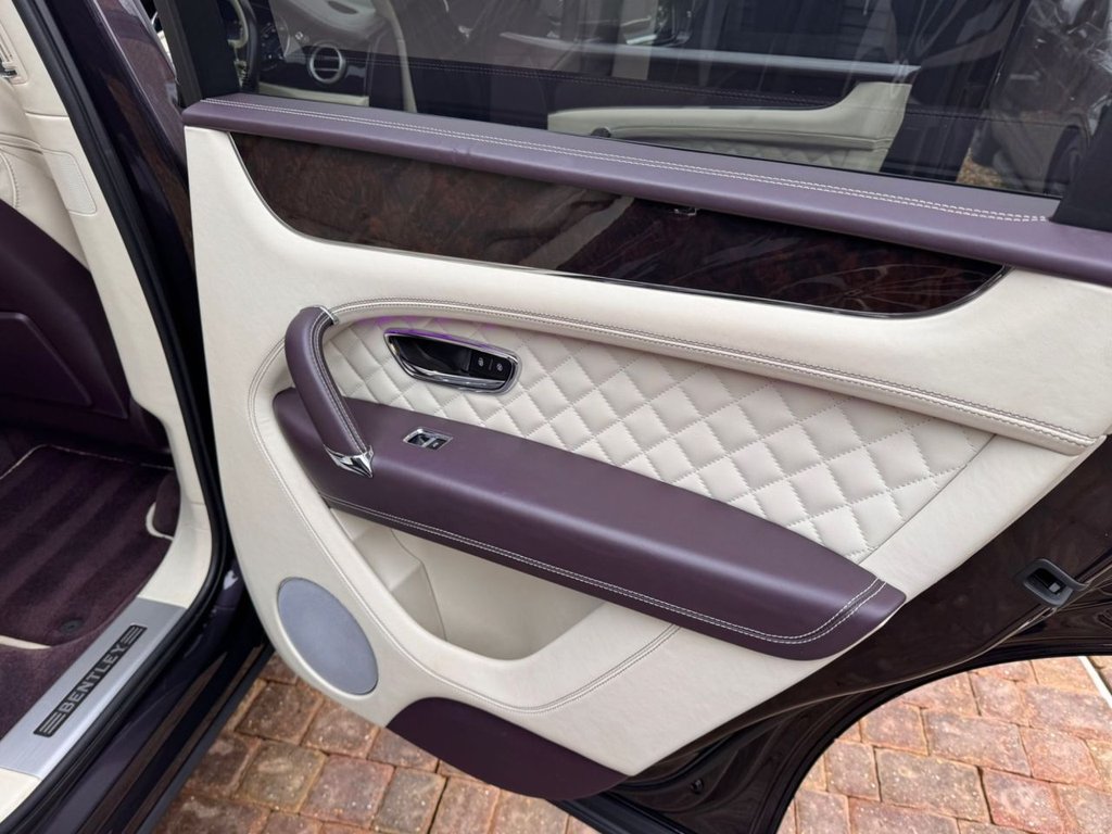 Used Bentley Bentayga 2018 for sale - 77463623: Photo 18