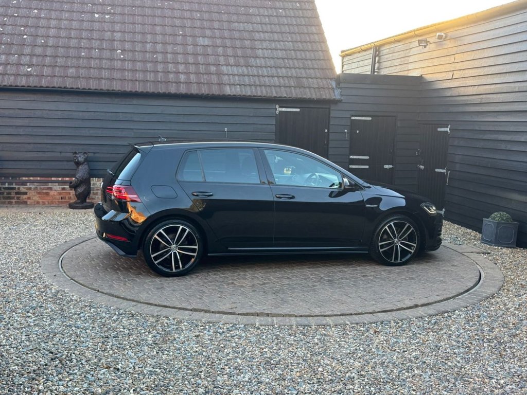 Used Volkswagen Golf 2018 for sale - 76080946: Photo 25