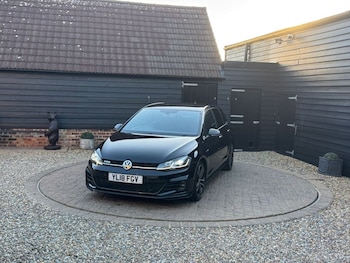 Used Volkswagen Golf 2018 for sale - 76080946: Photo