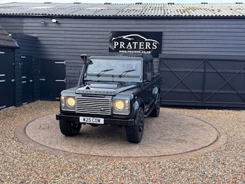 Used Land Rover Defender 110 2014 for sale - 79022815: Photo
