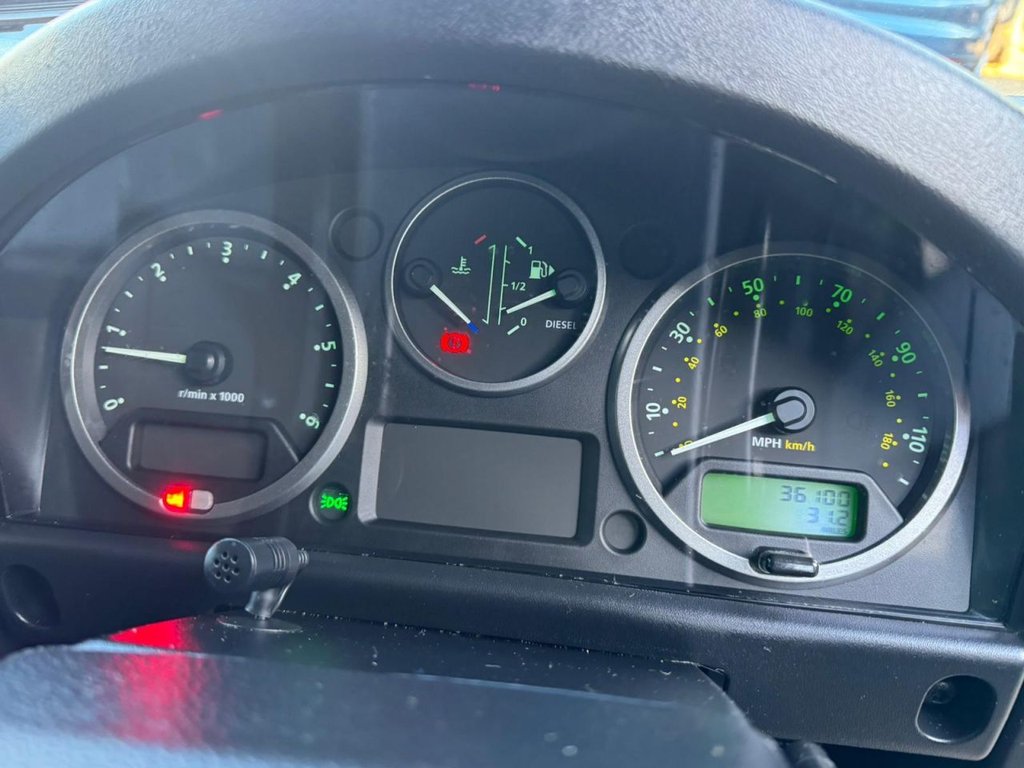 Used Land Rover Defender 2016 for sale - 76487020: Photo 12