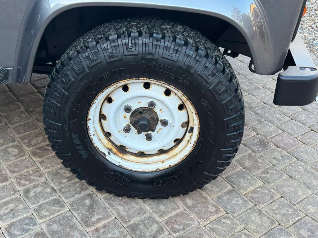 Used Land Rover Defender 2016 for sale - 76487020: Photo 17