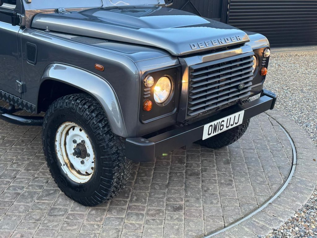 Used Land Rover Defender 2016 for sale - 76487020: Photo 18