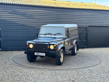 Used Land Rover Defender 2016 for sale - 76487020: Photo