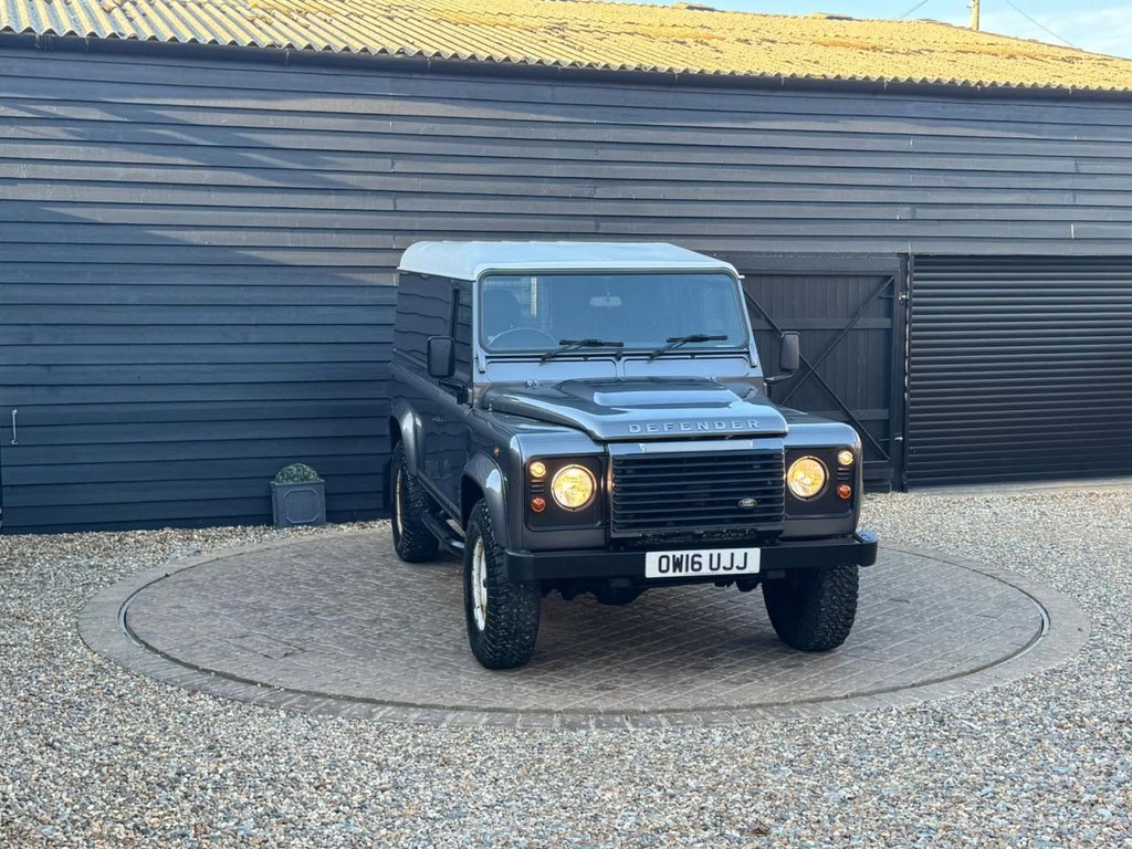 Used Land Rover Defender 2016 for sale - 76487020: Photo 4