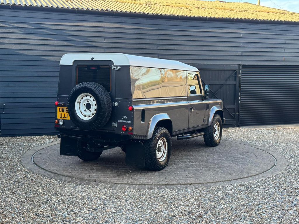 Used Land Rover Defender 2016 for sale - 76487020: Photo 7