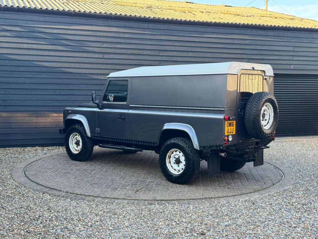 Used Land Rover Defender 2016 for sale - 76487020: Photo 8