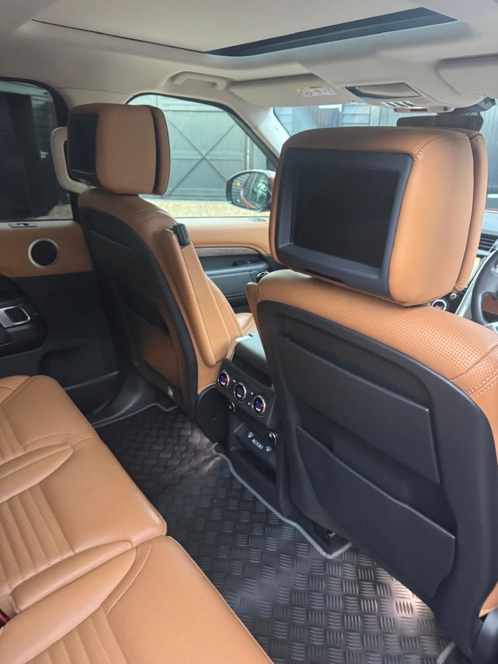 Used Land Rover Discovery 2019 for sale - 76962089: Photo 17