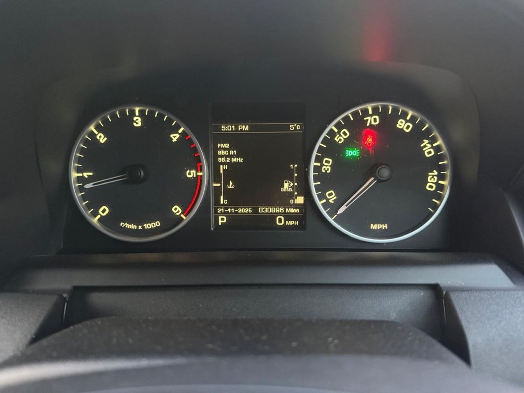 Used Land Rover Discovery 2013 for sale - 76670574: Photo 2