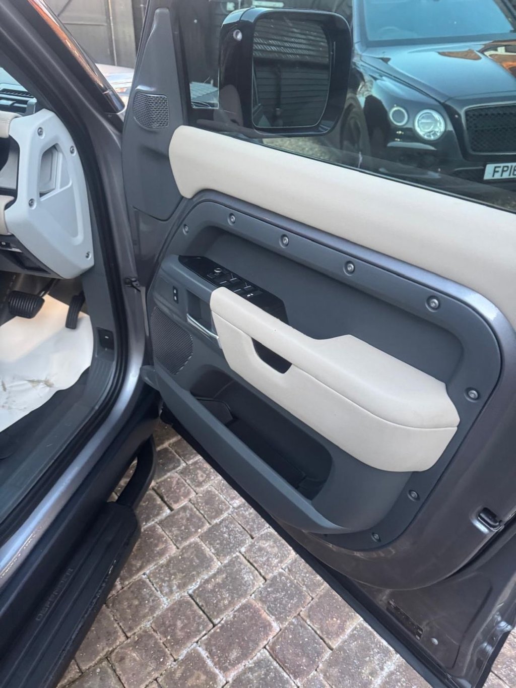 Used Land Rover Defender 2020 for sale - 77239392: Photo 18