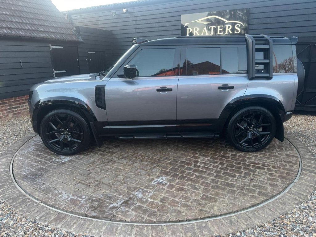 Used Land Rover Defender 2020 for sale - 77239392: Photo 2