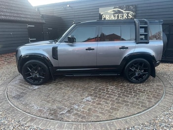Used Land Rover Defender 2020 for sale - 77239392: Photo