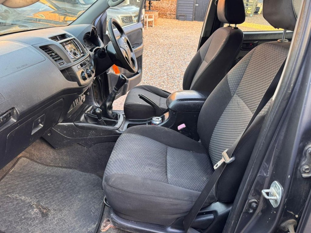 Used Toyota Hilux 2014 for sale - 78061837: Photo 10