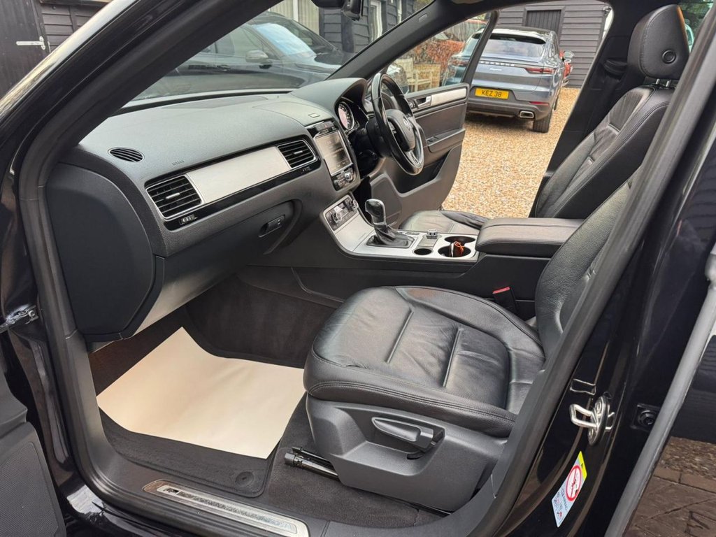 Used Volkswagen Touareg 2014 for sale - 76590820: Photo 10