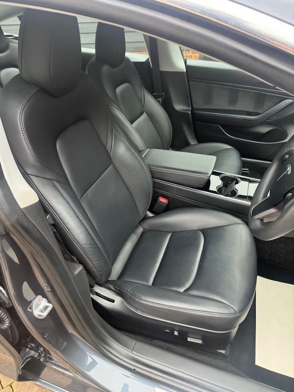 Used Tesla Model 3 2020 for sale - 72856113: Photo 11