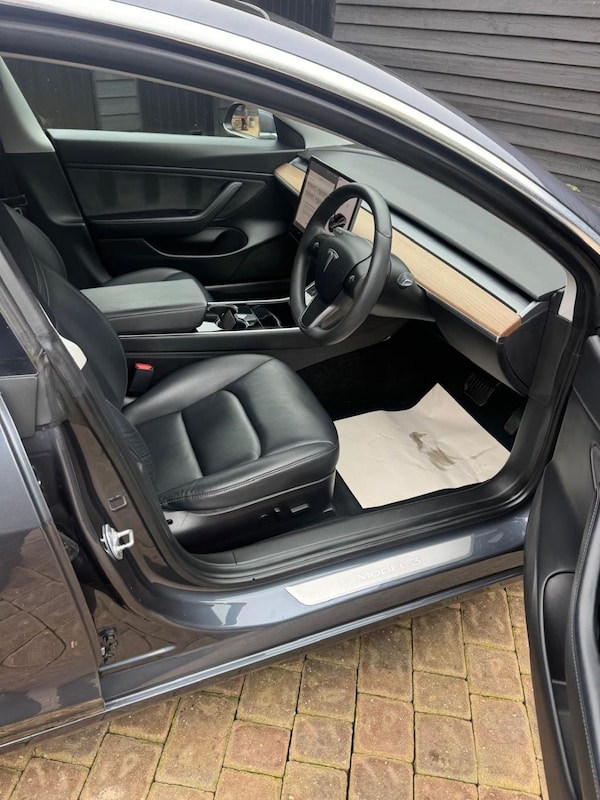 Used Tesla Model 3 2020 for sale - 72856113: Photo 9