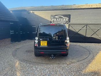 Used Land Rover Discovery 2016 for sale - 77037652: Photo