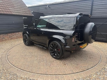 Used Land Rover Defender 2022 for sale - 75473900: Photo