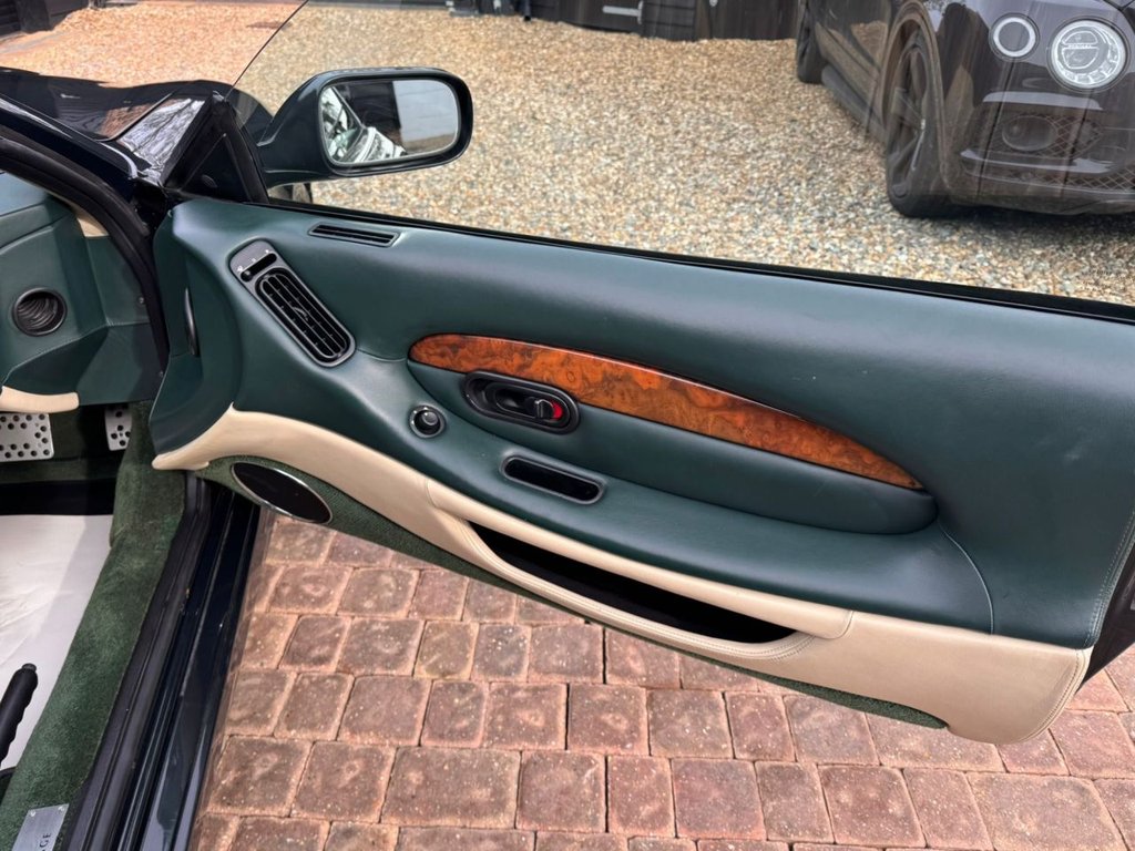 Used Aston Martin DB7 2001 for sale - 77241653: Photo 15