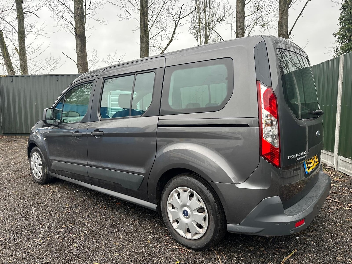 Used Ford Grand Tourneo Connect 2017 for sale - 77620734: Photo 3