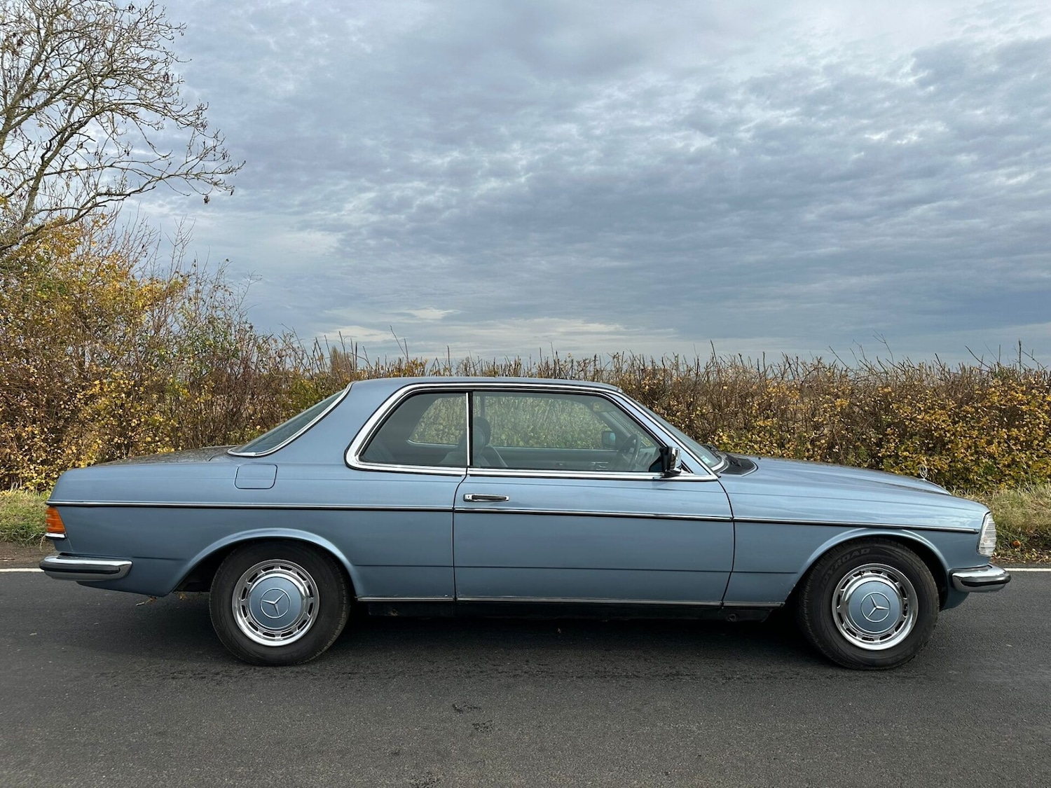 Used Mercedes-Benz C Class 1986 for sale - 76495493: Photo 4