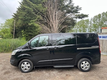 Used Ford Tourneo Custom 2017 for sale - 78179434: Photo