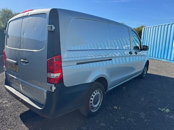 Used Mercedes-Benz Vito 2018 for sale - 76077898: Photo