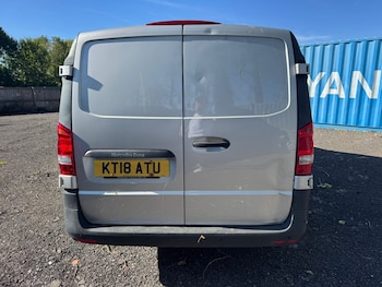 Used Mercedes-Benz Vito 2018 for sale - 76077898: Photo