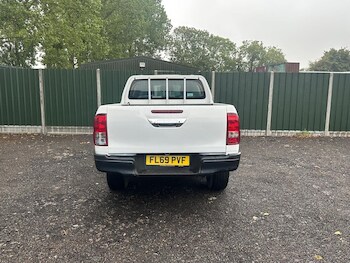 Used Toyota Hilux 2019 for sale - 75344602: Photo