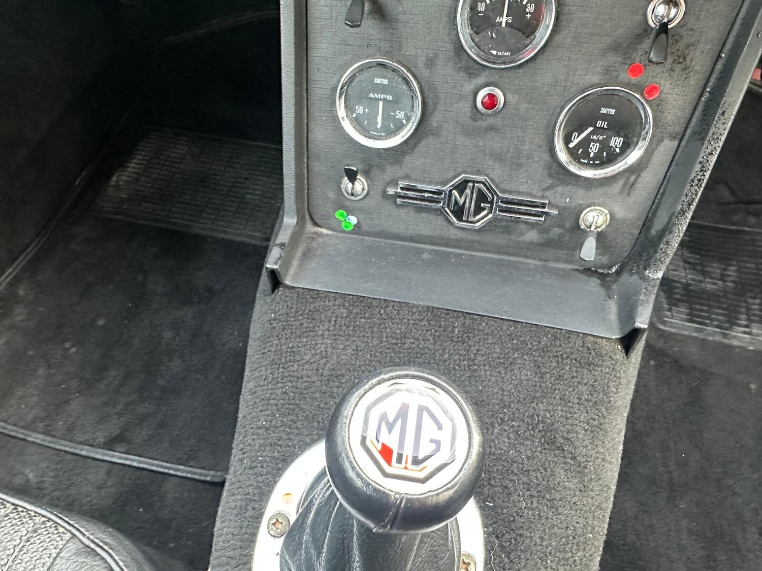 Used MG MGB GT 1970 for sale - 77026437: Photo 15