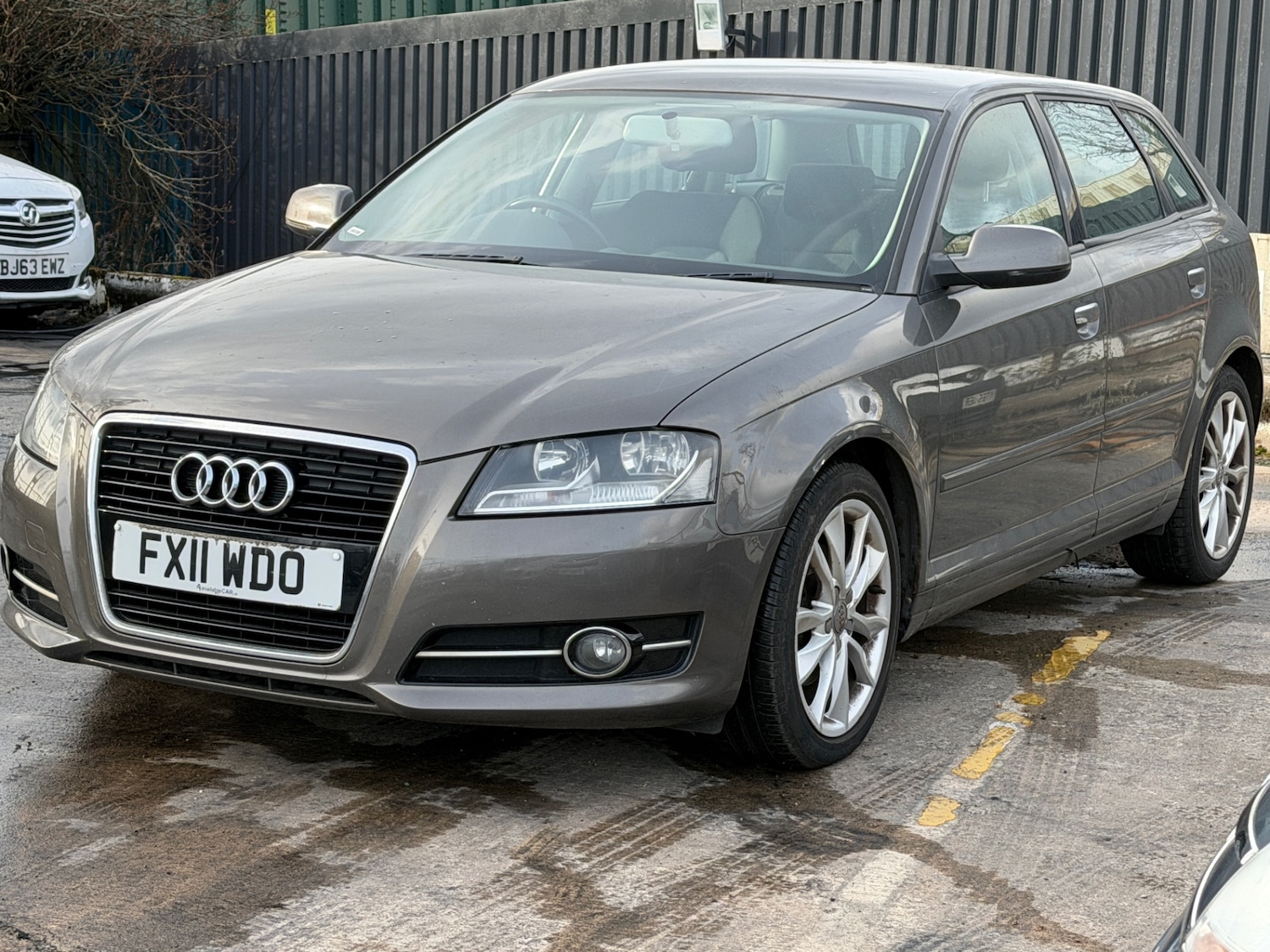 Used Audi A3 2011 for sale - 77562597: Photo 2