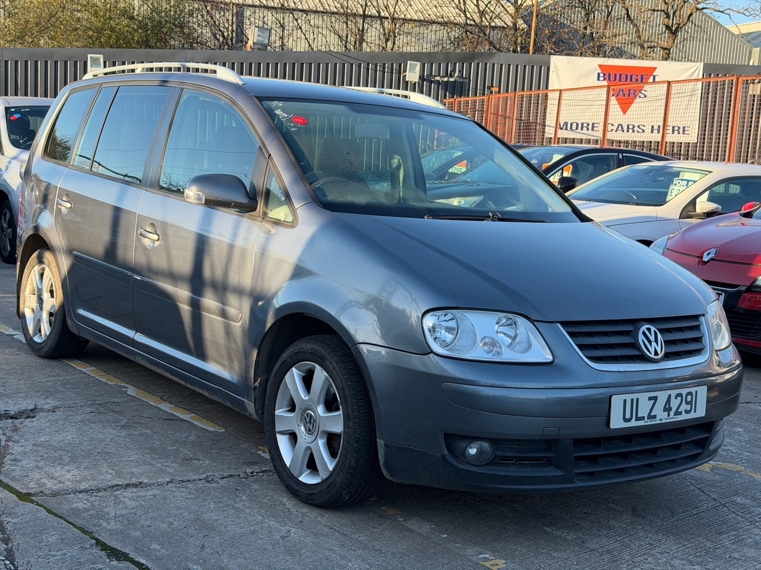 Used Volkswagen Touran 2005 for sale - 76648253: Photo 1