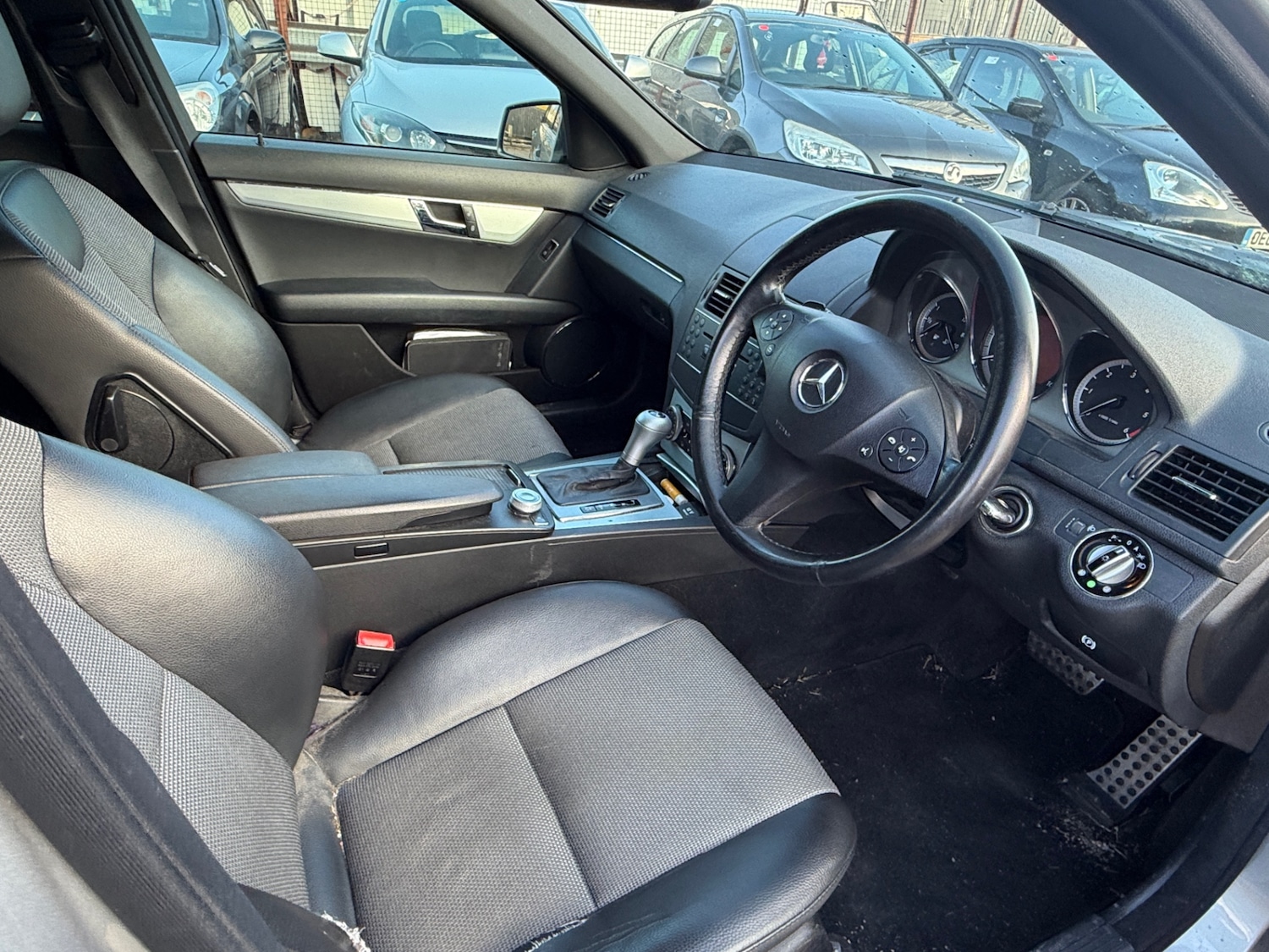 Used Mercedes-Benz C Class 2009 for sale - 77351145: Photo 12