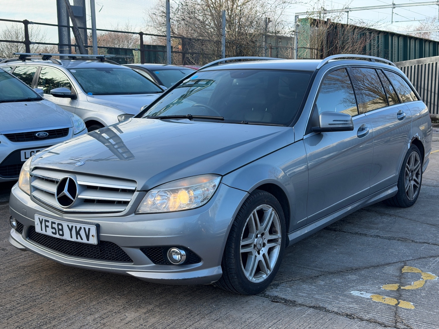 Used Mercedes-Benz C Class 2009 for sale - 77351145: Photo 2