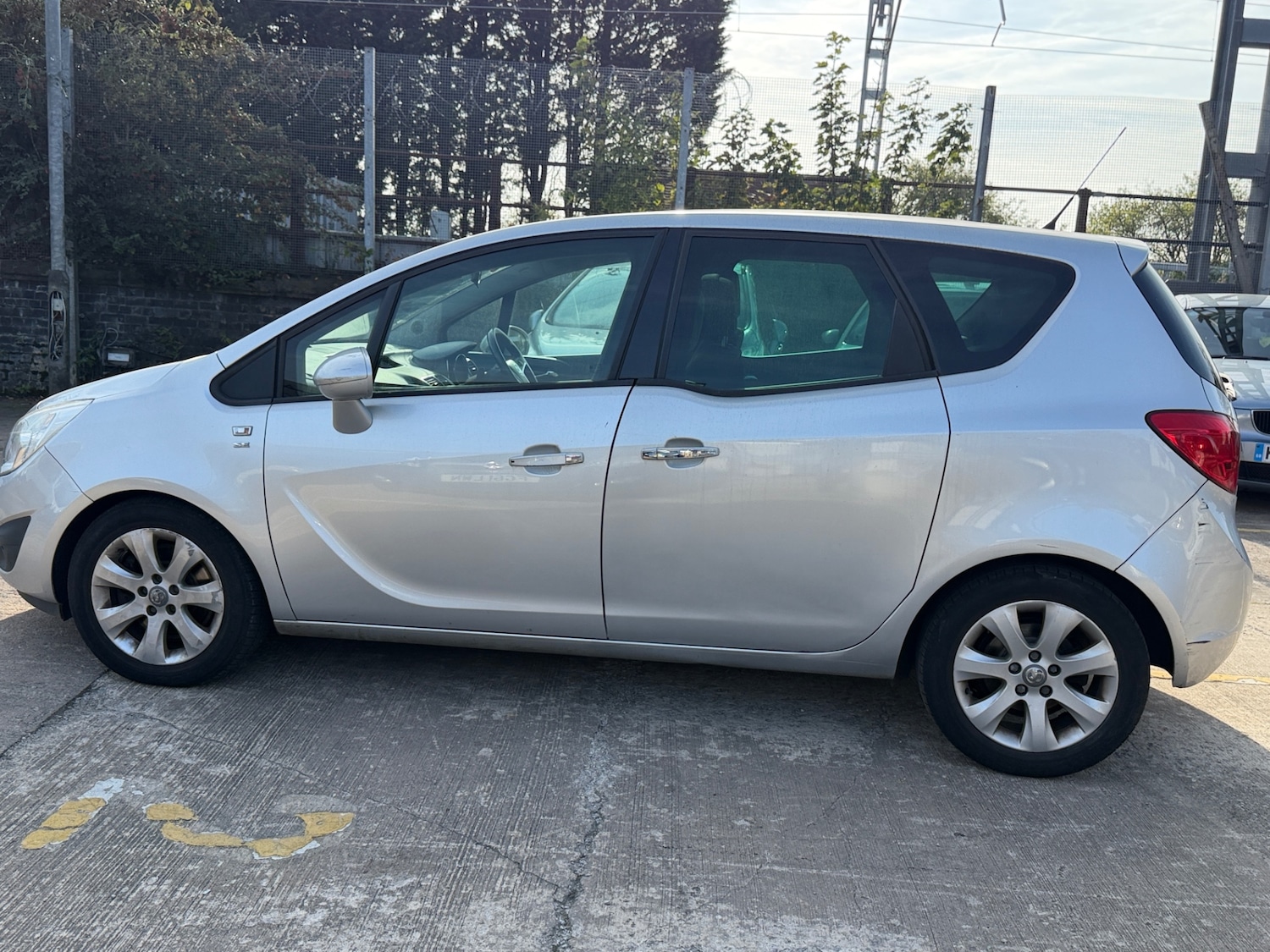 Used Vauxhall Meriva 2011 for sale - 76252323: Photo 4