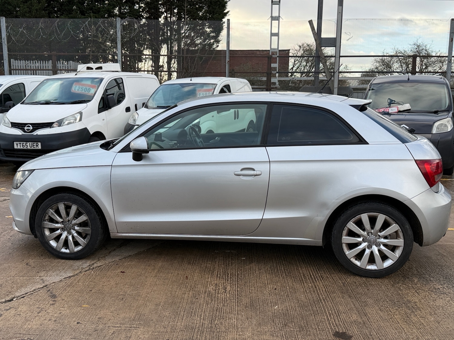Used Audi A1 2011 for sale - 76891822: Photo 5