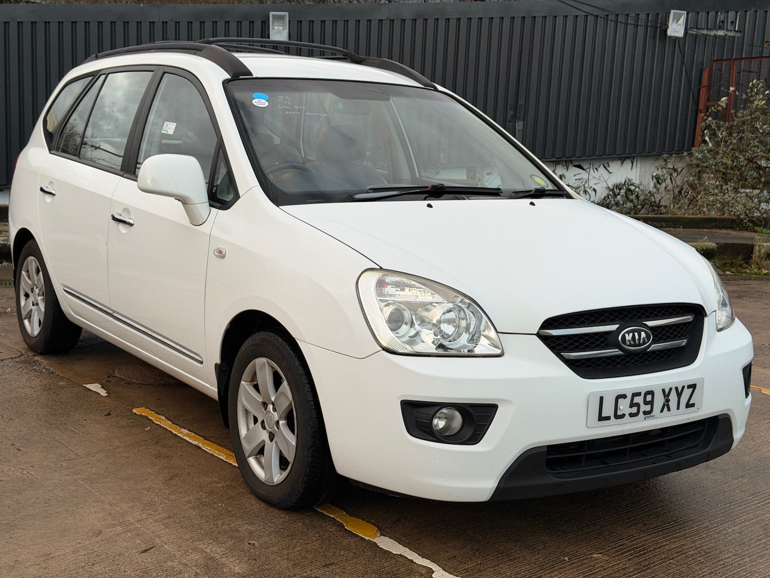 Used Kia Carens 2009 for sale - 76882054: Photo 1