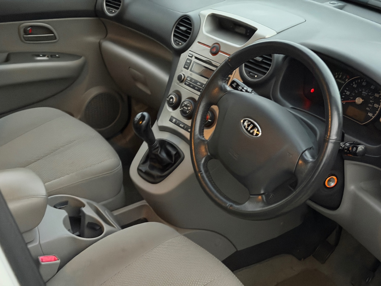 Used Kia Carens 2009 for sale - 76882054: Photo 10