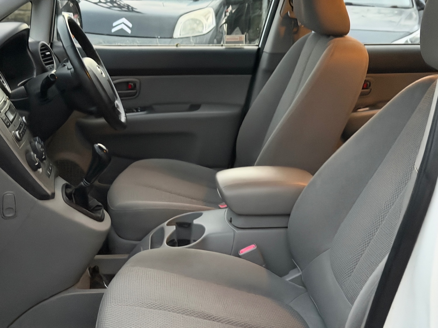 Used Kia Carens 2009 for sale - 76882054: Photo 14