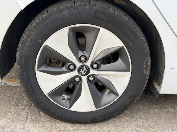 Used Hyundai IONIQ 2018 for sale - 76277116: Photo 9