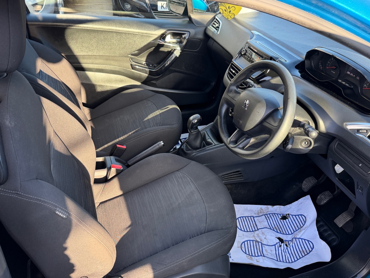 Used Peugeot 208 2012 for sale - 76280452: Photo 10