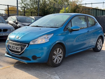 Used Peugeot 208 2012 for sale - 76280452: Photo